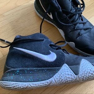 Nike Kyrie 4 Team Bank Collection, size 10
